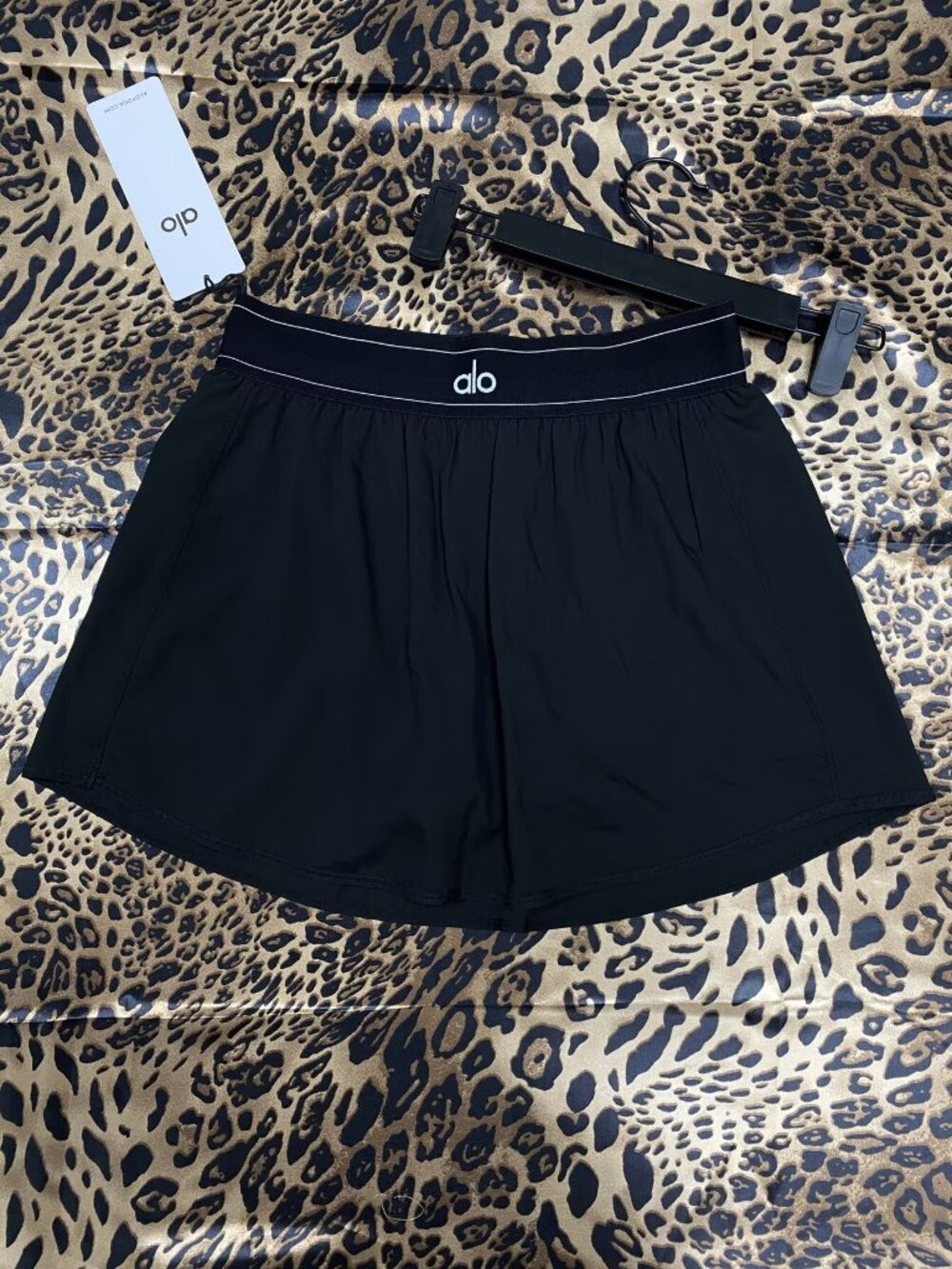 Black Skirt🤩ALO Yoga Match Point Tennis Skirt/Versatile/Brand New🏌️♂️ - Picture 2 of 8
